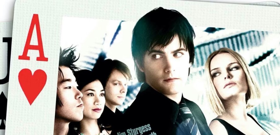 Der Film 21 aus dem Jahr 2008 basiert auf dem Buch Bringing Down the House